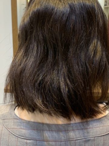 雨で髪が広がる原因と湿気対策 髪質改善なら神戸 三ノ宮の美容室 Unbirthday アンバースデー